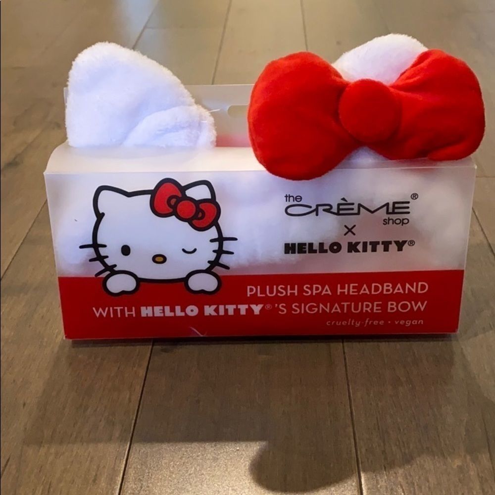 NWT Hello Kitty Bow Plush Spa Headband